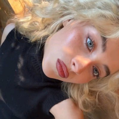 CHENF0RD's profile picture. wintergreen kiss all mine