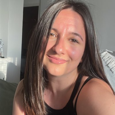 lauravelascoga's profile picture. 