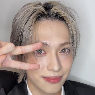 walkingtokwak's profile picture. 내일은더재밌게살거야어제의내가불쌍할정도로