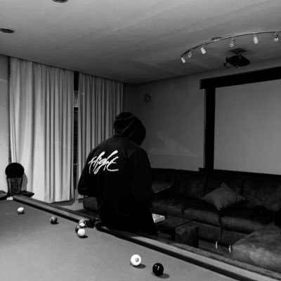 Hardtrvth's profile picture. ᴛʀᴀɪɴᴇᴅ ᴛᴏ ꜱᴜʀᴠɪᴠᴇ- ᴡᴇ ᴄʜᴏᴏꜱᴇ ᴛᴏ ʀɪꜱᴇ| ᴄᴀʟʟᴇᴅ ꜰᴏʀ ᴀ ʜɪɢʜᴇʀ ᴄᴀʟʟ | ᴀᴍʟ-ᴀɴᴀʟʏꜱᴛ 🧐
#TeamMadrid 🇰🇪