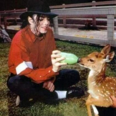 icanthelpit2977's profile picture. just a girl on the balcony