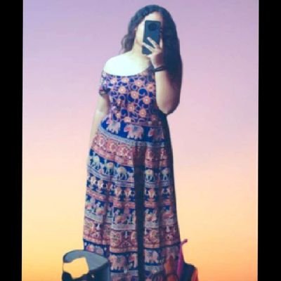 redwinehere's profile picture. 