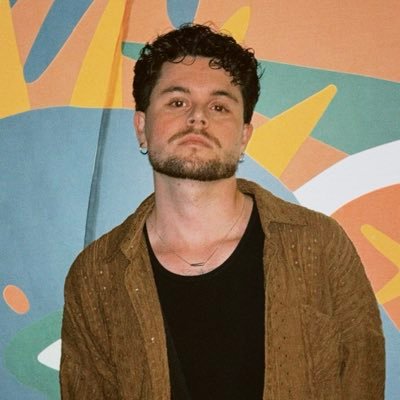 pedrobredoff_'s profile picture. zero compromisso com a realidade dos meus fatos