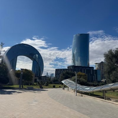 Munecaniaz's profile picture. software Engineer • Hiker • Crypto explorer Building systems, climbing peaks, hunting gems