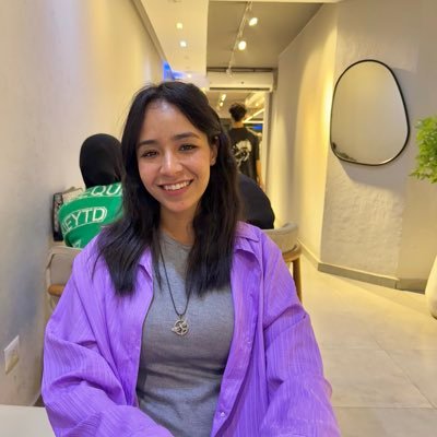 plasticacherie's profile picture. 