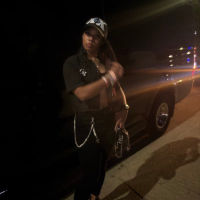 rmani_taylor1's profile picture. @lamarwbb ‘26❤️🤍                                                 @rmani.tbg / @rare_xstreetwear