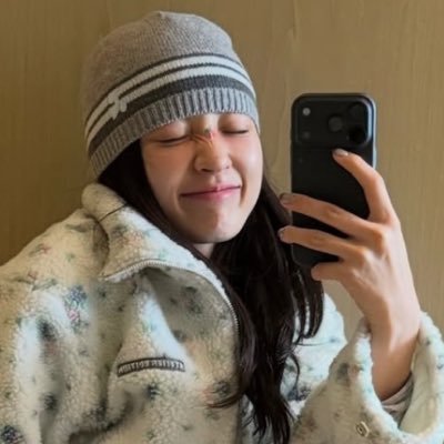 flowlikehyo's profile picture. 