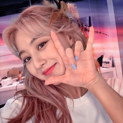 sapphiczyo's profile picture. #JIMIN: no more gloomy days ☁️