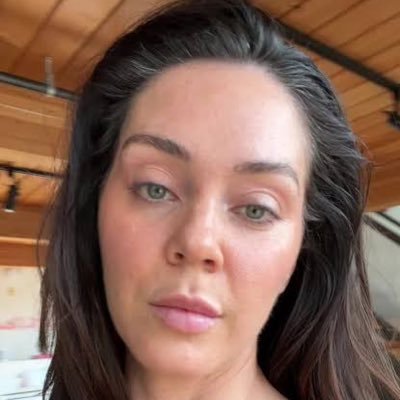 sanderbella1001's profile picture. 