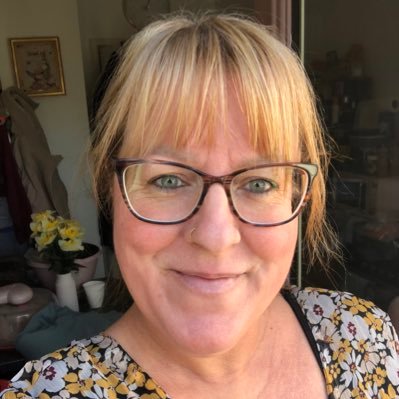 Lauragranahan28's profile picture. NO DMs. ME/CFS, Fibromyalgia, Endometriosis,ADHD not lazy. Arthur 🐾 Mila 🐾 Bear🐾🌈.