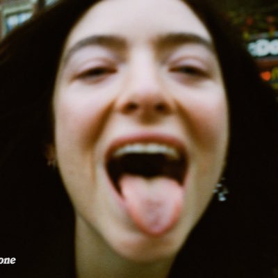 shaunatogo's profile picture. poppin bottles in the ice, like a blizzard