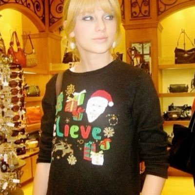 glitterxxwizard's profile picture. I’m just here for dolls and art idk #booktwt #dolltwt 🩷🌊✨🌦️🐛🎵🫧 (^з^)-☆