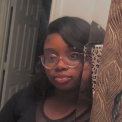 esceonce's profile picture. EMONIEMYRE🎀