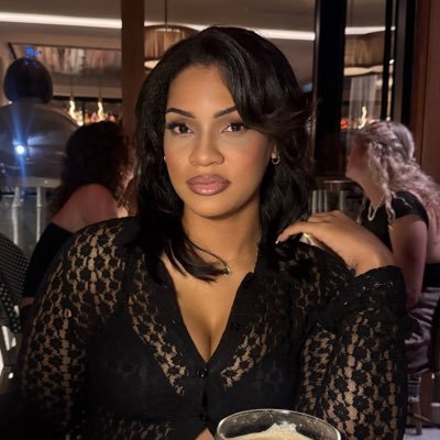 _Cameron_Bee's profile picture. Single black female addicted to retail 💙 Entrepreneur. optician.