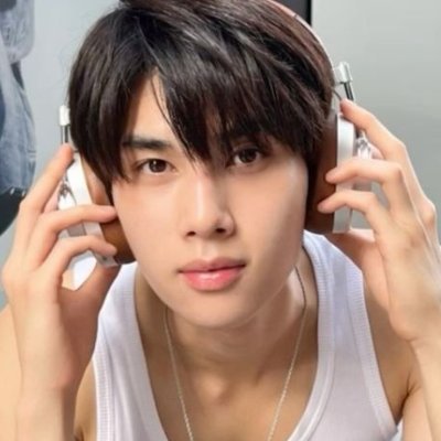 acciorainbow's profile picture. i lack the energy