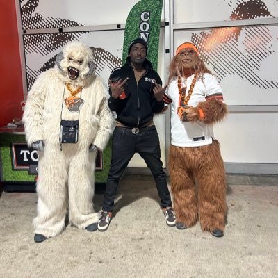 s_poodie's profile picture. omertà💜 In due time🎖️