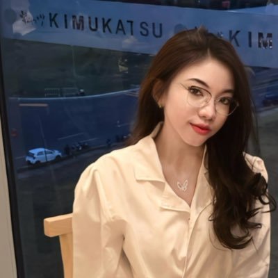 sobatLRT's profile picture. half human, half algorithm