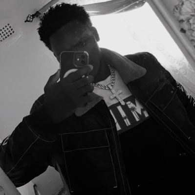 raymondbchihana's profile picture. 🌍 | ɴᴏ ʜᴀɴᴅᴏᴜᴛs, ᴊᴜsᴛ ʜᴜsᴛʟᴇ 🚀 | ʟᴇɢᴀᴄʏ sᴛᴀᴍᴘᴇᴅ ɪɴ sɪʟᴇɴᴄᴇ 🌌 🌍