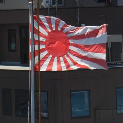 zekakiyu_maeba's profile picture. 誰も殺さない魚雷をつくりたいな…