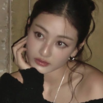 lvsjyo's profile picture. 