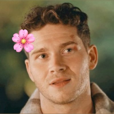 gutstabbed's profile picture. buddie is going canon, you will never catch me dooming (she/her)