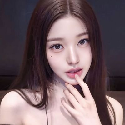 jebejjangs's profile picture. For #장원영 #지효 & #아일릿