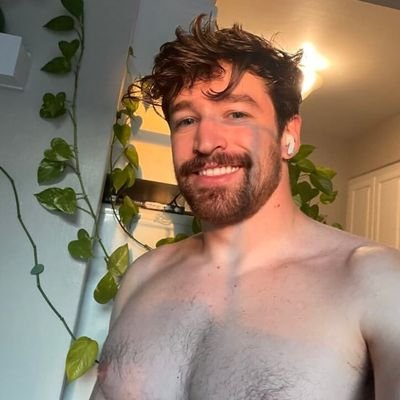 Eros_lov3's profile picture. 