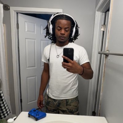 guyynextdoor's profile picture. Daenerys’ Husband 🐉