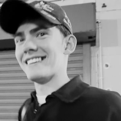 brinnsgallery's profile picture. Artist that draws what inspires her ♥️                      Met Joe: 9/17-20/25                                                      Met Kit: 9/26/24