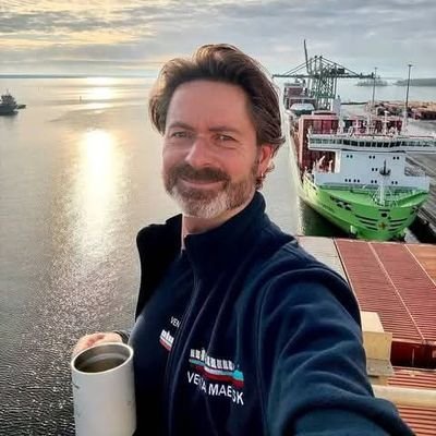 YoungJp8p's profile picture. Ship captain maritime sailor 😍