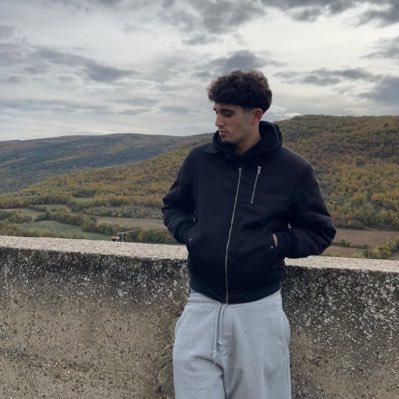 arnaauvilaa's profile picture. Enginyeria en telecomunicacions-URV. CVXV-Escatllots del Pla