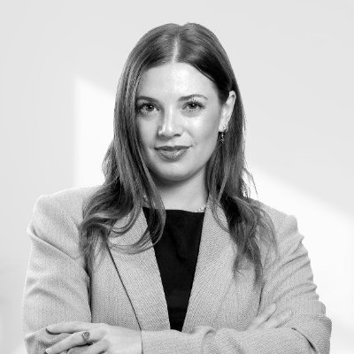 elenaspeaking's profile picture. Marketing Manager @StreetCred_PR 📝 Podcast Host🎙️Vulnerability is my superpower 💖 #GetOutside