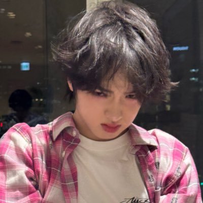 occultclysms's profile picture. #KEEHO: What's so hard about kissing between dear friends? ★ 21 ★ nsfw ★ xe/he ★ oh and the furry days are over when i’m governor ★ @ajuurice 💚