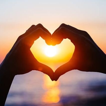 ElRigby2000's profile picture. Music is my first love, you'll find me on cloud 9, listening to the all legends of musical heaven👌

🖤 🎼 🎧🎙📸 🎬🔎📚🪴🌻🍹🍎