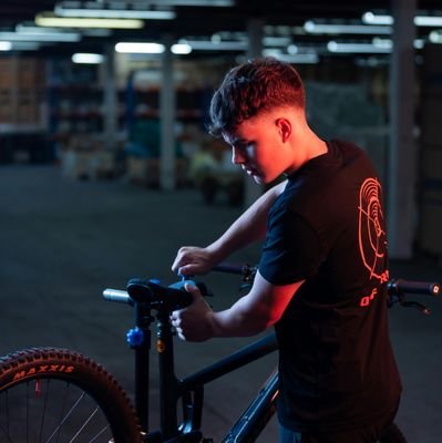 Maxy_aura's profile picture. Yes, I am still indeed alive.