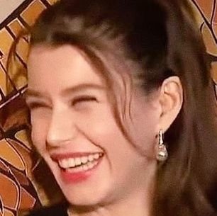 Hagar15555's profile picture. Faculty of medicine
maxillofacial surgery ♥️💉🌡️💊