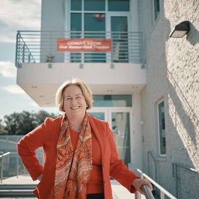 leach_juli90365's profile picture. 