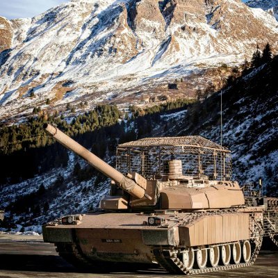 Ez_946's profile picture. 