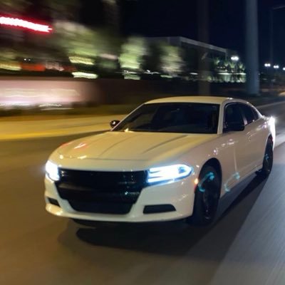 SmartThinkers11's profile picture. Commenting on what is right and just