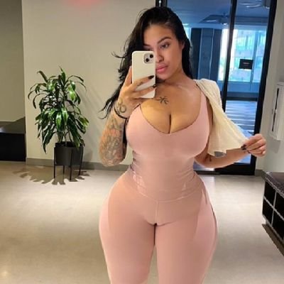 aura_karen27's profile picture. happiness is free ❤️ make your days worth you being alive.