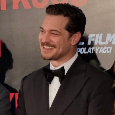 Nxfill's profile picture. "اسوء من المنافق ، ناكِر المعروف ." | @PQ__16