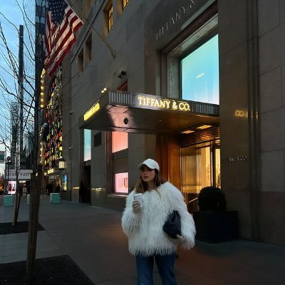 Hedy35418412's profile picture. "I hope we can all become 'tough guys' in our own lives, know clearly what we need, and not be swallowed up by negative emotions." 🚫 crypto talk