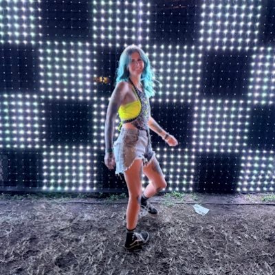 aclandry's profile picture. 𝖜𝖊 𝖜𝖊𝖗𝖊 𝖎𝖓𝖋𝖎𝖓𝖎𝖙𝖊 𝖋𝖔𝖗 𝖆 𝖒𝖔𝖒𝖊𝖓𝖙 ✨