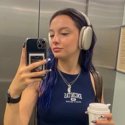 zey1ss's profile picture. 💙