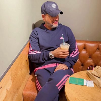 Gkadel_s's profile picture. مدرب حراس المنتخب السعودي 🇸🇦 سابقا حاصل ع الرخصة الآسيوية المستوى A مدرب متفرغ و محترف ،حارس نادي الهلال و الجيل سابقا،محب للعطورات ، مدريدي ،،