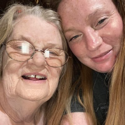 echni32873443's profile picture. 📇My DMs are open for business ideas, memes, and unsolicited advice.