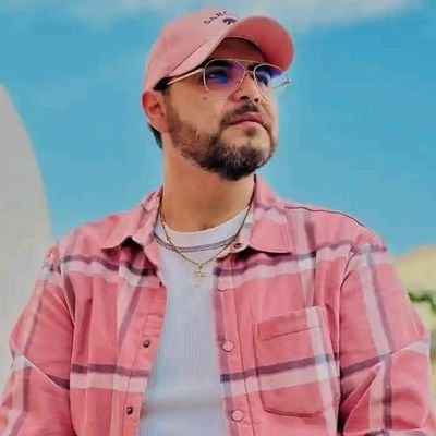 IvanSmith277965's profile picture. 