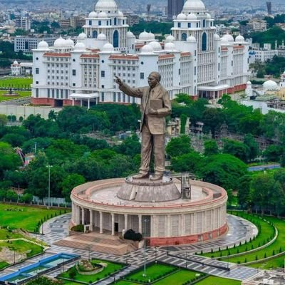 agyatq's profile picture. मैं बदला नहीं लेता.. मैं एक साधारण सा
लड़का हूं मेरा शांत हो जाना यानी सब
ख़त्म हो जाना !