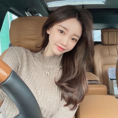 emo_wana_b_13's profile picture. An entrepreneur, an investor, and a friend who loves to laugh!