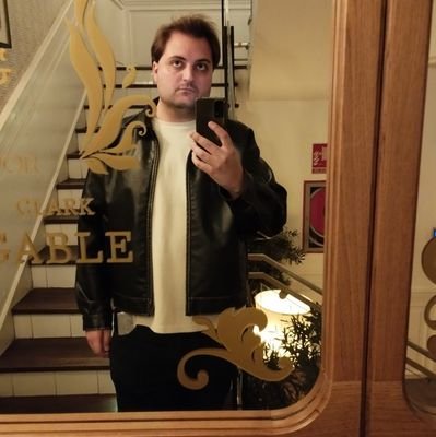 SergiGomezC's profile picture. 29🥀 Dicen que me gusta el cine.
Amante de Falles🔥 y freestyle 🎤
LGTB-friendly 🏳️‍🌈🏳️‍⚧️
Siempre antifa 🔻